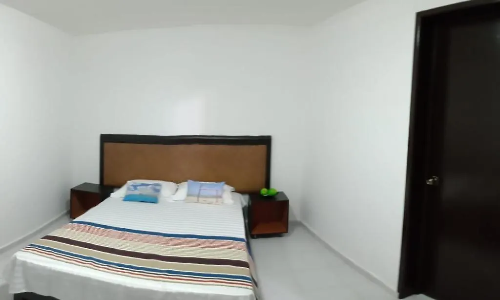 Konukevi Las Palmas Hostal Cancun
