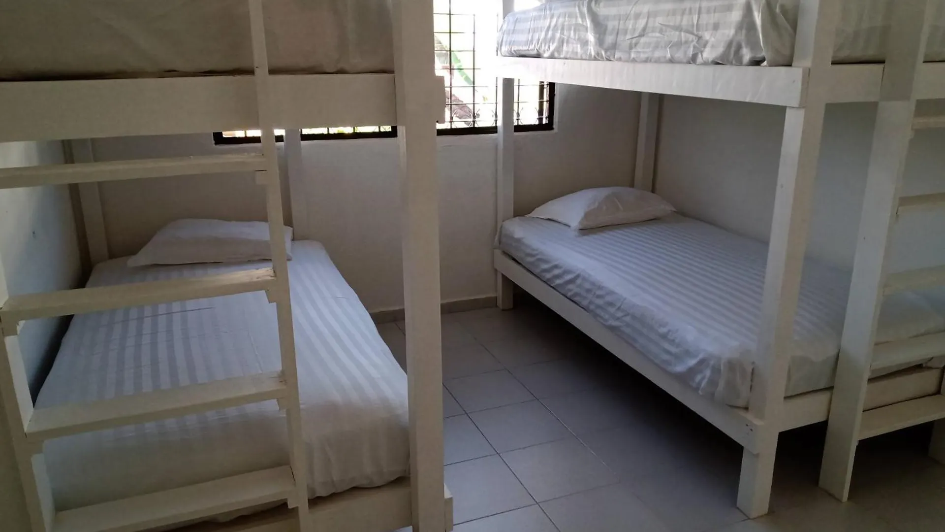 Las Palmas Hostal Cancun Guest house